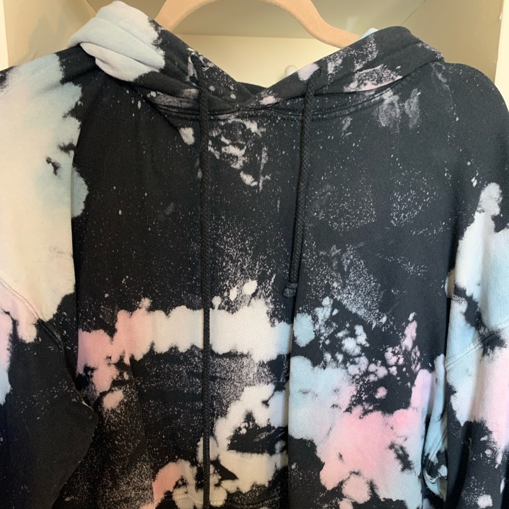 Daydreamer Cropped Sweatshirt